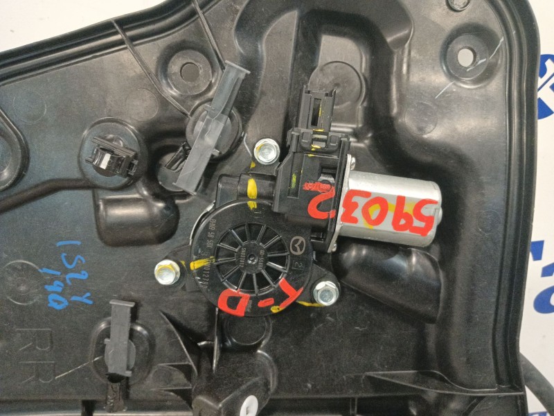 Recambio de elevalunas trasero derecho para mazda 2 lim. () referencia OEM IAM DA6C7297X  