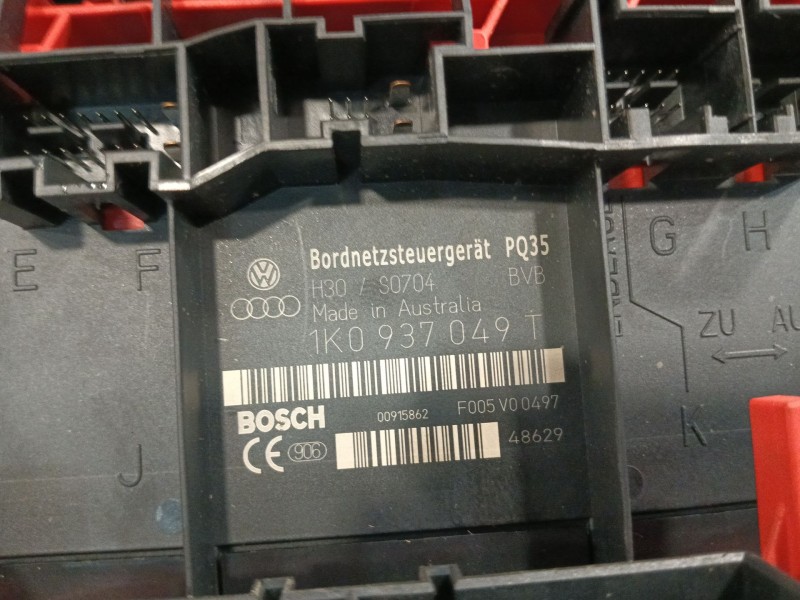 Recambio de caja reles / fusibles para volkswagen touran (1t2) 1.6 referencia OEM IAM 1K0937049T  