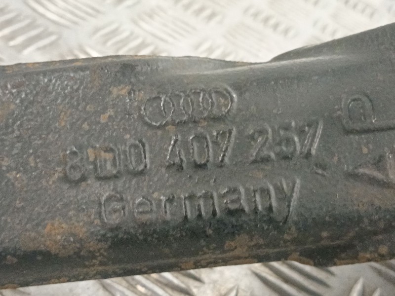 Recambio de mangueta delantera izquierda para volkswagen passat berlina (3b3) referencia OEM IAM 8D0407257  