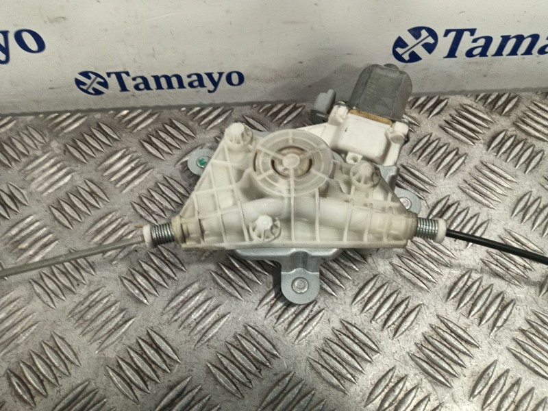 Recambio de elevalunas delantero derecho para hyundai h350 furgoneta 2.5 crdi referencia OEM IAM 8240259010  