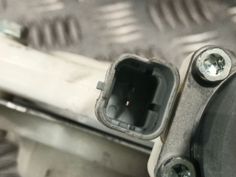 Recambio de elevalunas delantero derecho para hyundai h350 furgoneta 2.5 crdi referencia OEM IAM 8240259010  