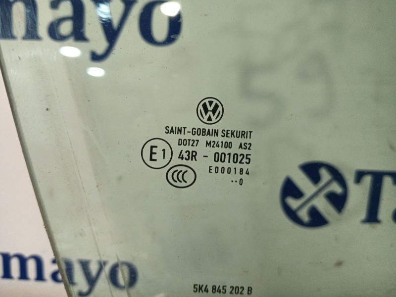 Recambio de luna delantera derecha para volkswagen golf vi (5k1) 2.0 gti referencia OEM IAM 43R001025  
