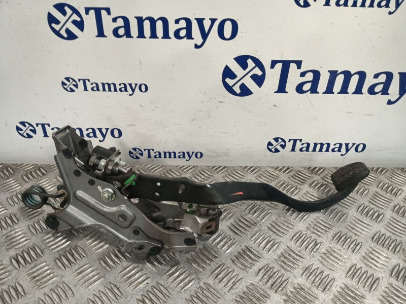 Recambio de pedal embrague para toyota auris 1.4 turbodiesel cat referencia OEM IAM   