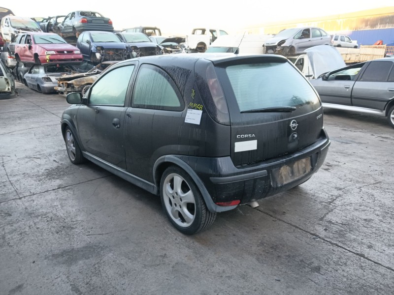 opel corsa c (x01) del año 2005