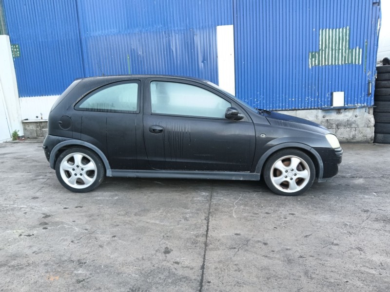 opel corsa c (x01) del año 2005