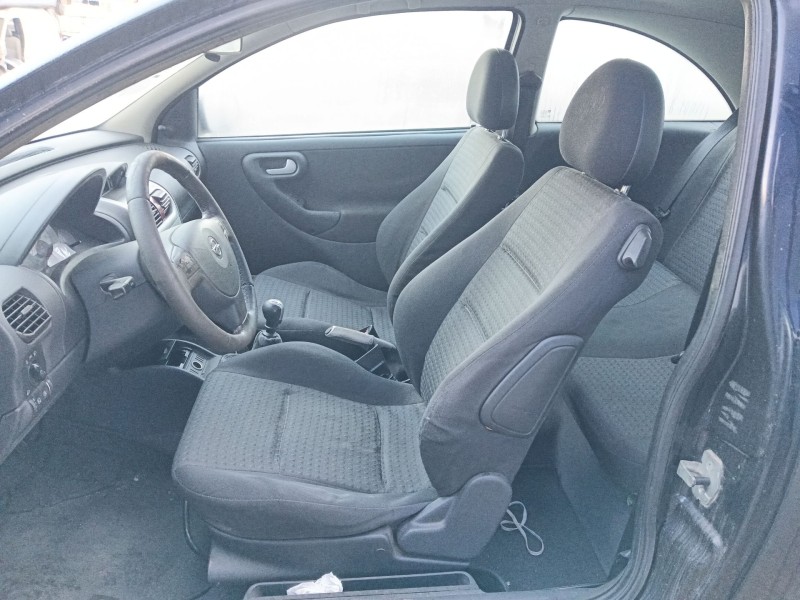 opel corsa c (x01) del año 2005