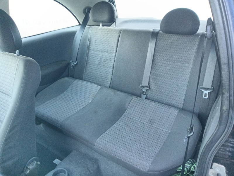 opel corsa c (x01) del año 2005