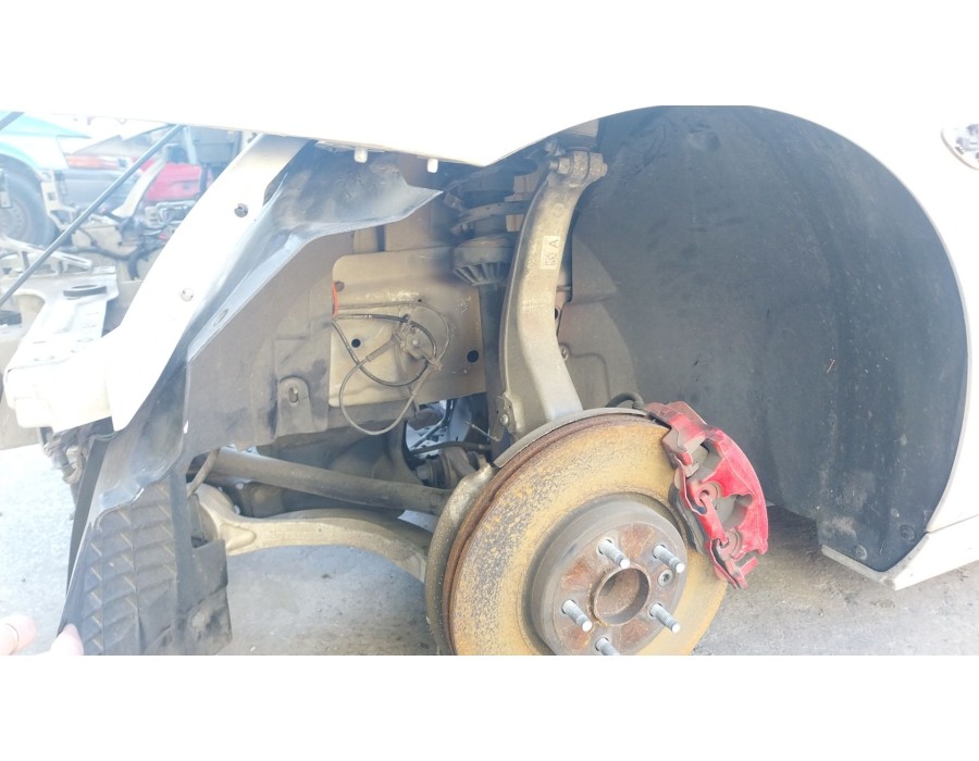 Recambio de brazo suspension superior delantero izquierdo para jaguar xe (x760) 2.0 d referencia OEM IAM T2H3193  