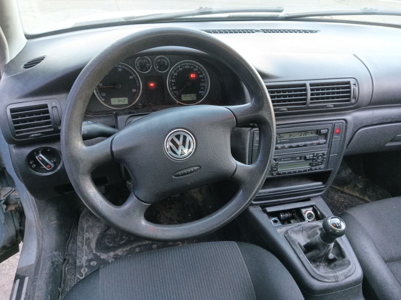volkswagen passat b5 (3b2) del año 2002