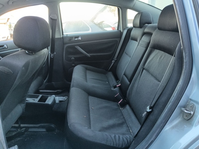 volkswagen passat b5 (3b2) del año 2002