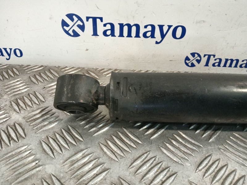 Recambio de amortiguador trasero derecho para hyundai h350 furgoneta 2.5 crdi referencia OEM IAM 5530059000  