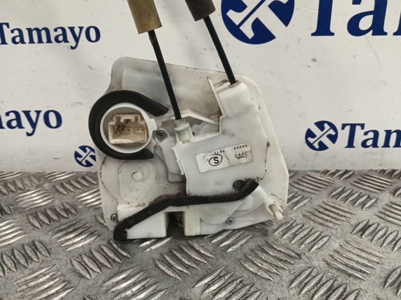 Recambio de cerradura puerta trasera izquierda para mazda 2 lim. () referencia OEM IAM   