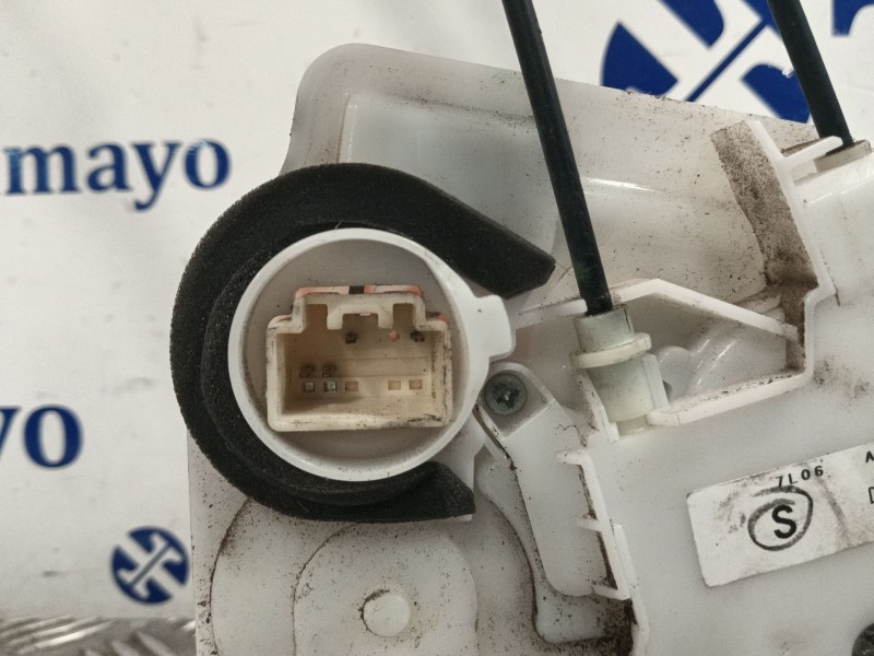 Recambio de cerradura puerta trasera izquierda para mazda 2 lim. () referencia OEM IAM   