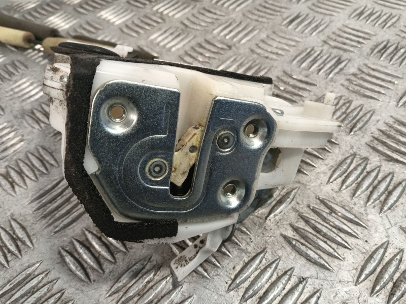 Recambio de cerradura puerta trasera izquierda para mazda 2 lim. () referencia OEM IAM   