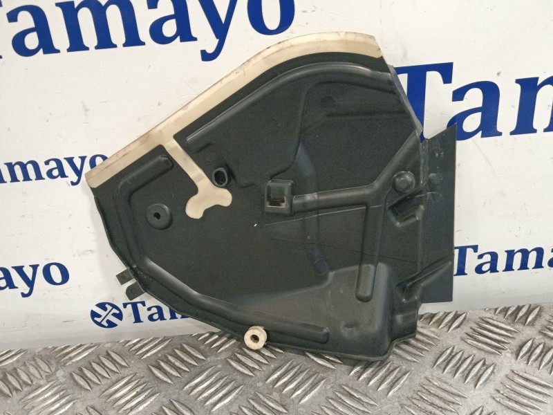 Recambio de moldura para mercedes-benz clase a (w176) referencia OEM IAM A1767320295  
