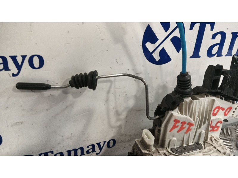 Recambio de cerradura puerta trasera derecha para mercedes-benz clase a (w176) referencia OEM IAM A2047302835  