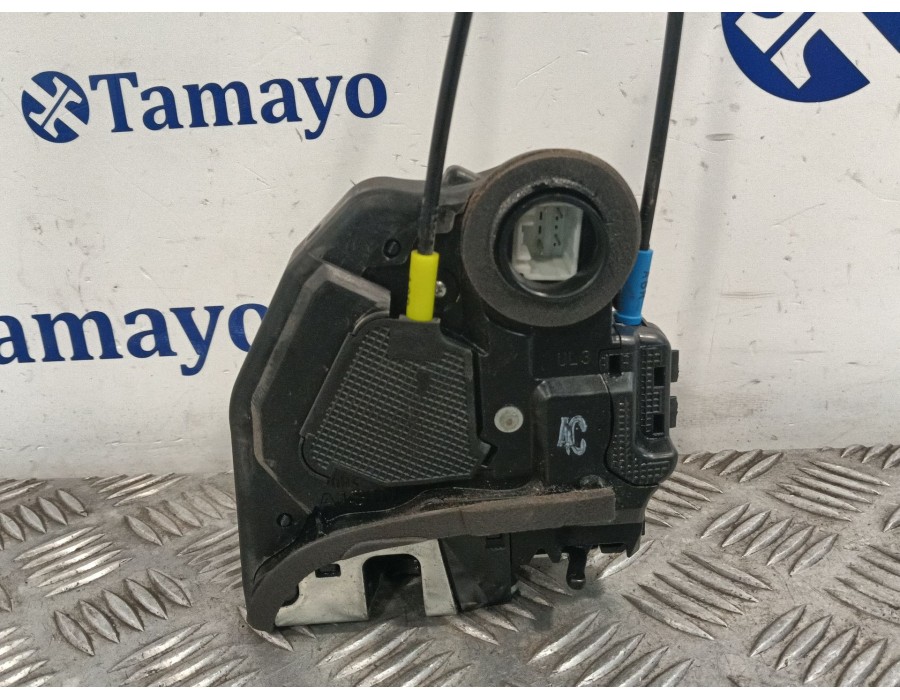 Recambio de cerradura puerta trasera izquierda para toyota auris (_e18_) 1.4 d-4d (nde180_) referencia OEM IAM A084219  