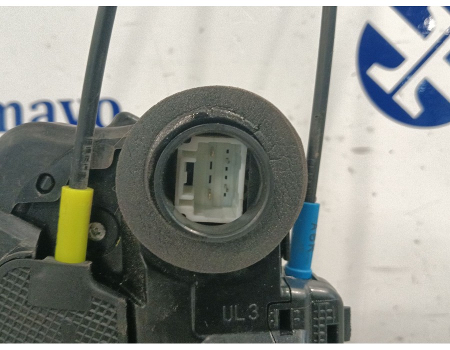 Recambio de cerradura puerta trasera izquierda para toyota auris (_e18_) 1.4 d-4d (nde180_) referencia OEM IAM A084219  