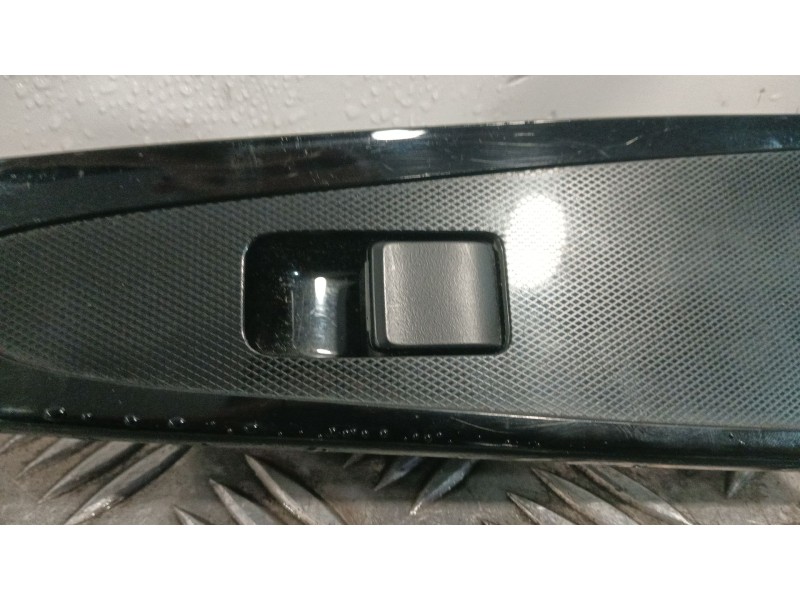 Recambio de mando elevalunas trasero derecho para mazda 2 lim. () referencia OEM IAM D23N685L  