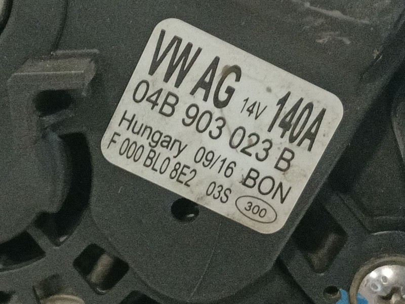 Recambio de alternador para skoda fabia iii (nj3) 1.4 tdi referencia OEM IAM 04B903023B F000BL08E2 