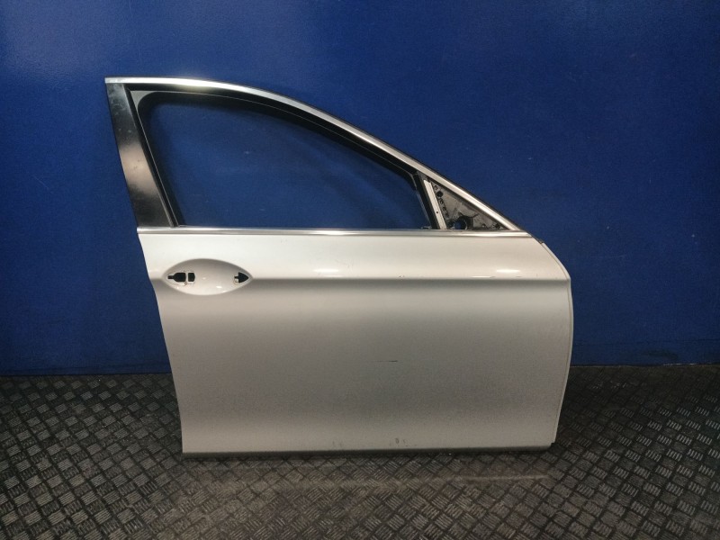 Recambio de puerta delantera derecha para bmw 5 touring (f11) 520 d referencia OEM IAM 41009628754  
