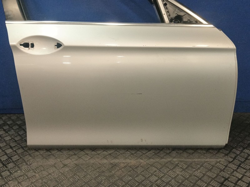 Recambio de puerta delantera derecha para bmw 5 touring (f11) 520 d referencia OEM IAM 41009628754  