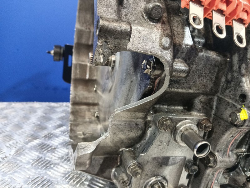 Recambio de caja cambios para toyota prius (nhw30) 1.8 16v cat referencia OEM IAM 3JM  