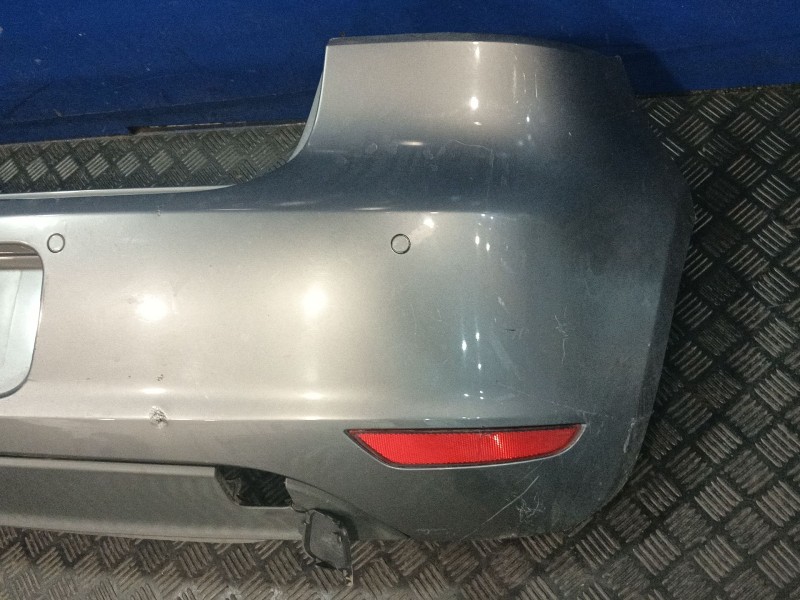 Recambio de paragolpes trasero para volkswagen golf vi (5k1) 1.6 tdi referencia OEM IAM 5K6807421  