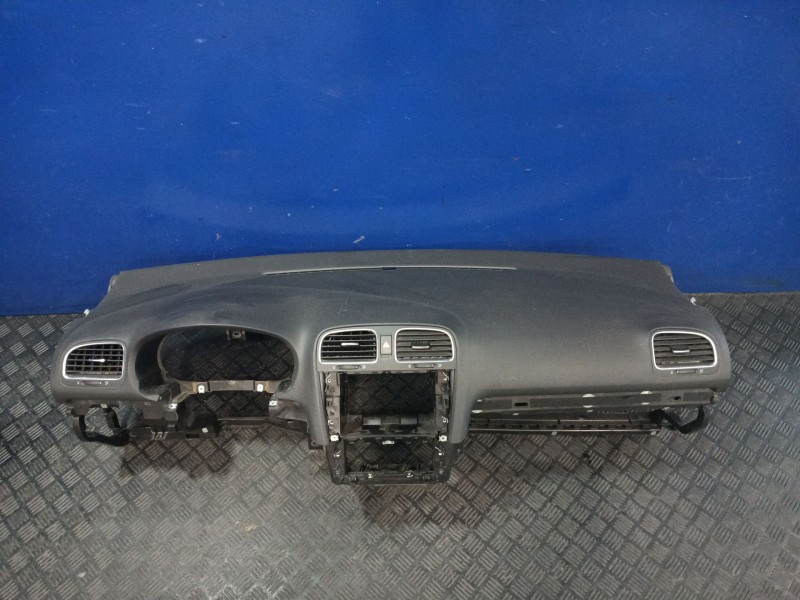 Recambio de salpicadero para volkswagen golf vi (5k1) 2.0 gti referencia OEM IAM 5K1857181B  