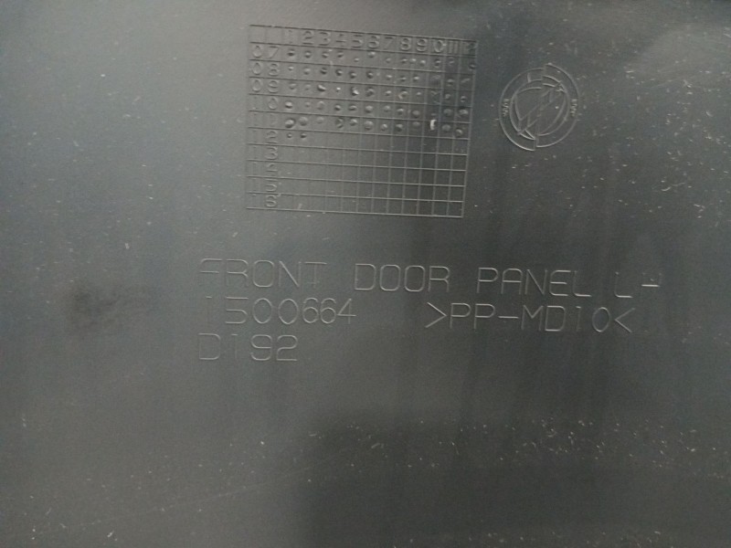 Recambio de guarnecido puerta delantera izquierda para fiat 500 (312_) 1.2 (312axa1a) referencia OEM IAM 1500664  