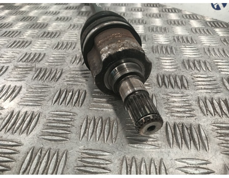 Recambio de transmision delantera izquierda para suzuki swift iii (mz, ez) 1.3 (rs 413) referencia OEM IAM 4410272K00  