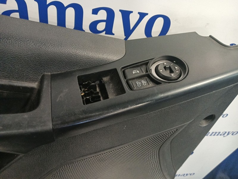 Recambio de guarnecido puerta delantera izquierda para hyundai h350 furgoneta 2.5 crdi referencia OEM IAM   9369159000