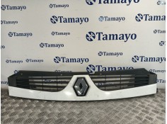 Recambio de rejilla delantera para renault master ii furgoneta (fd) 2.5 dci referencia OEM IAM 8200426365  