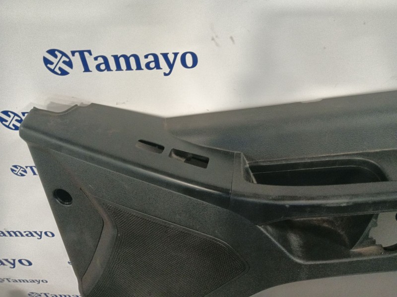 Recambio de guarnecido puerta delantera derecha para hyundai h350 furgoneta 2.5 crdi referencia OEM IAM   