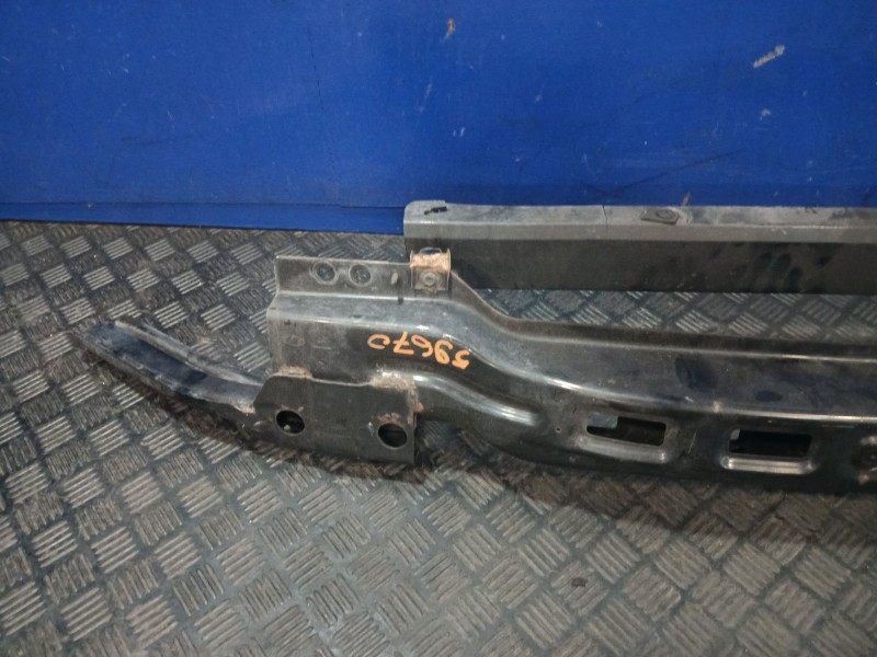 Recambio de refuerzo paragolpes delantero para hyundai h350 furgoneta 2.5 crdi referencia OEM IAM 8653059000  