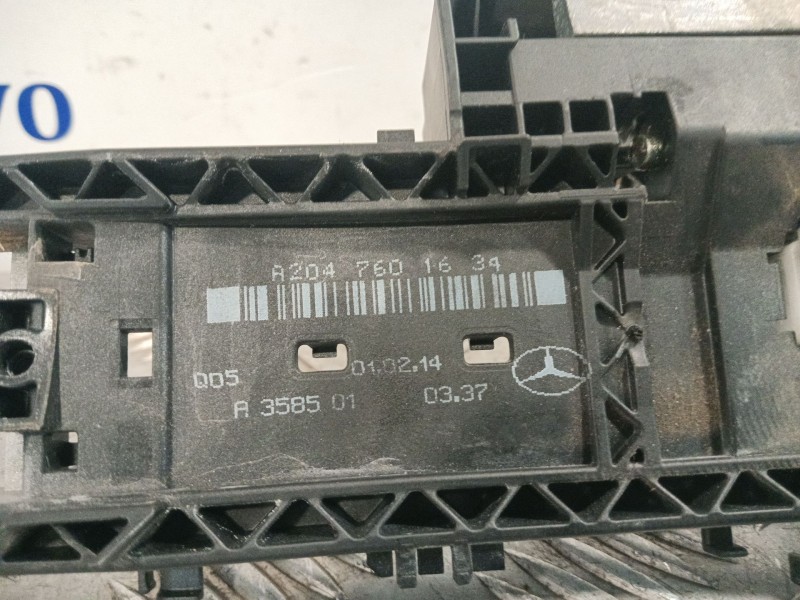 Recambio de soporte para mercedes-benz clase a (w176) referencia OEM IAM A2047601634  