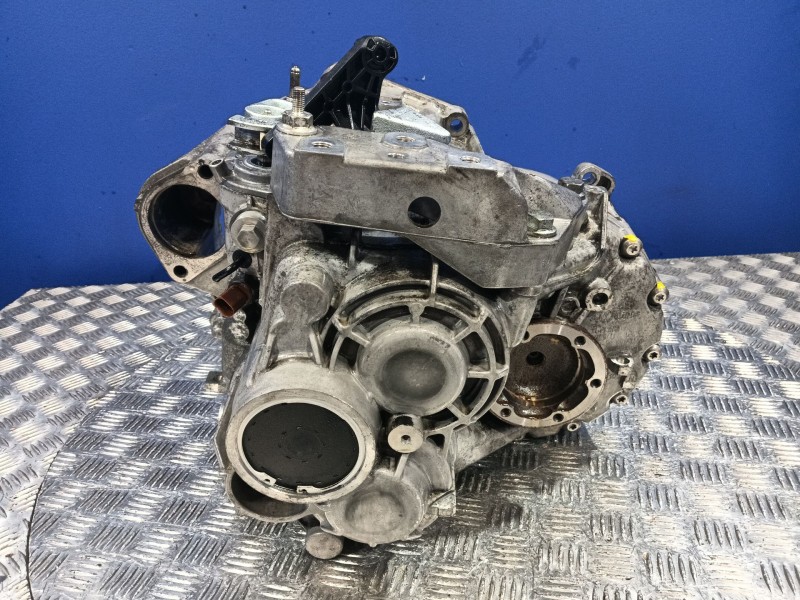 Recambio de caja cambios para volkswagen golf vi (5k1) 2.0 gti referencia OEM IAM KZS  