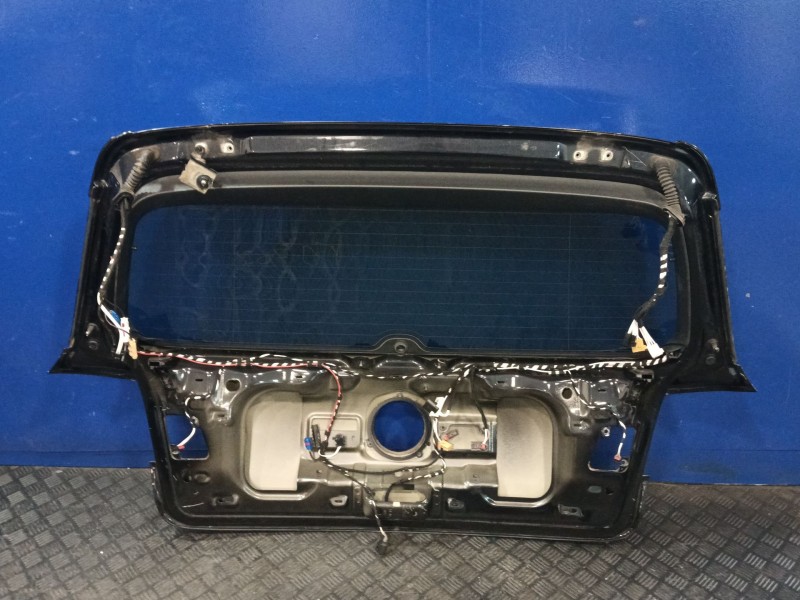 Recambio de porton trasero para volkswagen golf vi (5k1) 2.0 gti referencia OEM IAM 5K6827025J  