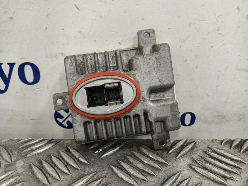Recambio de centralita faros xenon para bmw 5 touring (f11) 520 d referencia OEM IAM 7237647  