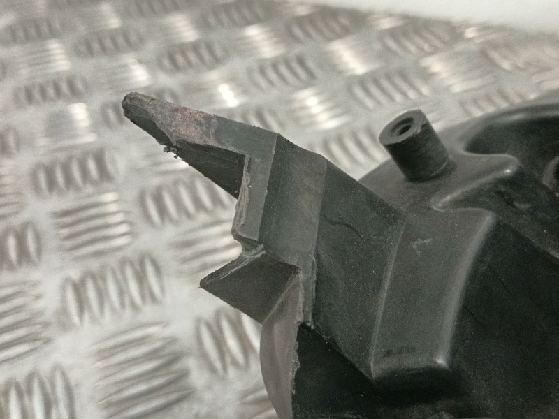 Recambio de faro izquierdo para nissan micra iii (k12) 1.4 16v referencia OEM IAM 89007101 26060AX700 