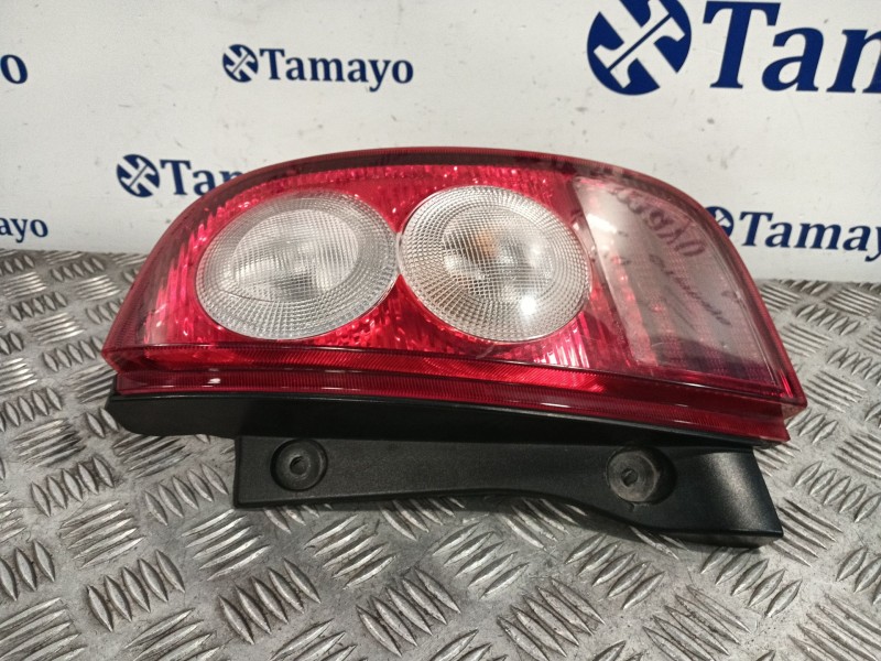 Recambio de piloto trasero derecho para nissan micra iii (k12) 1.4 16v referencia OEM IAM   