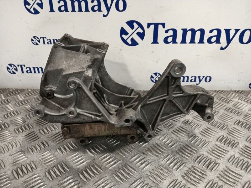 Recambio de soporte alternador para volkswagen t4 transporter/furgoneta (mod. 1991) referencia OEM IAM   