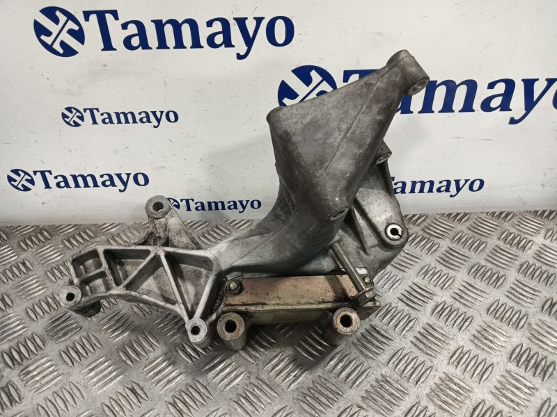 Recambio de soporte alternador para volkswagen t4 transporter/furgoneta (mod. 1991) referencia OEM IAM   