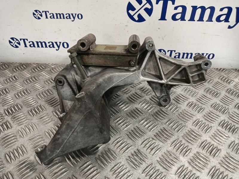 Recambio de soporte alternador para volkswagen t4 transporter/furgoneta (mod. 1991) referencia OEM IAM   