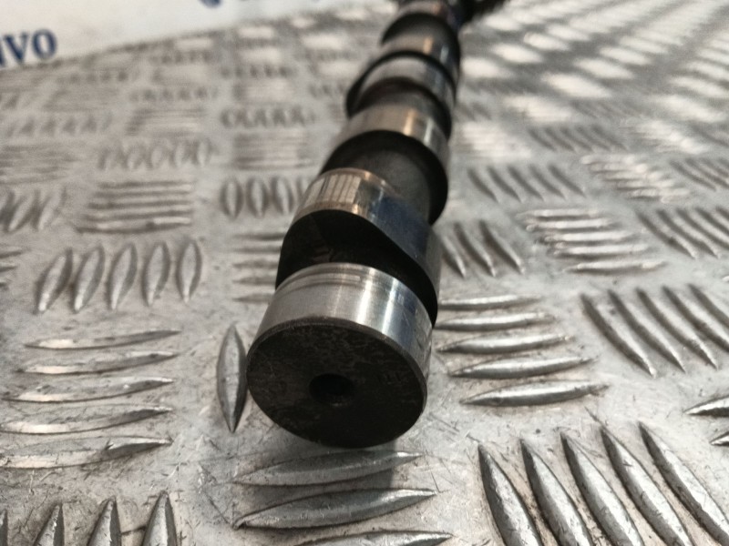 Recambio de arbol de levas para mitsubishi montero (v60/v70) 2.5 td cat referencia OEM IAM   