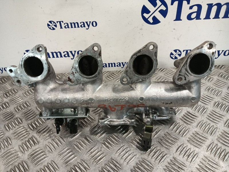 Recambio de colector admision para mitsubishi montero (v60/v70) 2.5 td cat referencia OEM IAM MR577029  