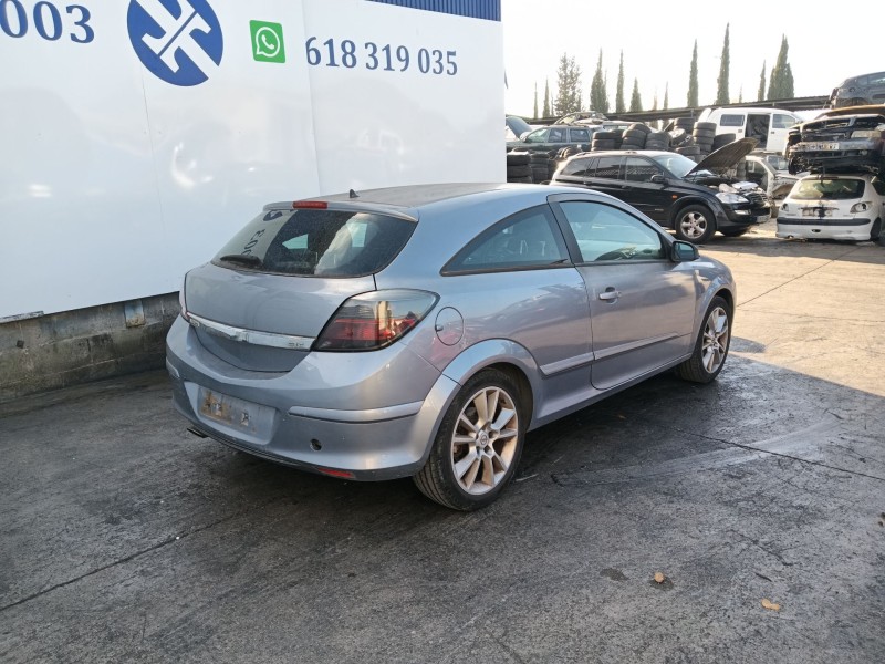 opel astra h gtc (a04) del año 2005