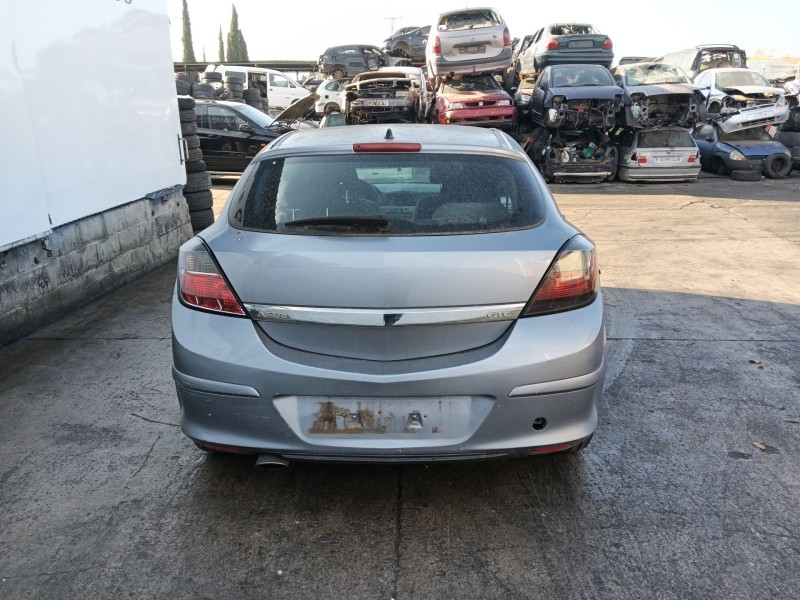 opel astra h gtc (a04) del año 2005