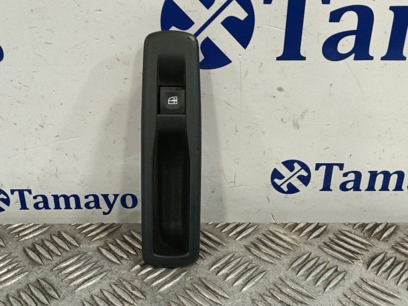 Recambio de mando elevalunas trasero izquierdo para renault scénic iii (jz0/1_) 1.5 dci referencia OEM IAM 829500004R  