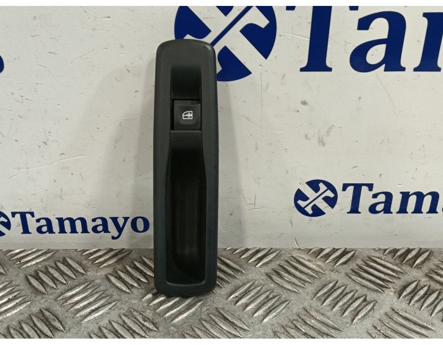 Recambio de mando elevalunas trasero izquierdo para renault scénic iii (jz0/1_) 1.5 dci referencia OEM IAM 829500004R  